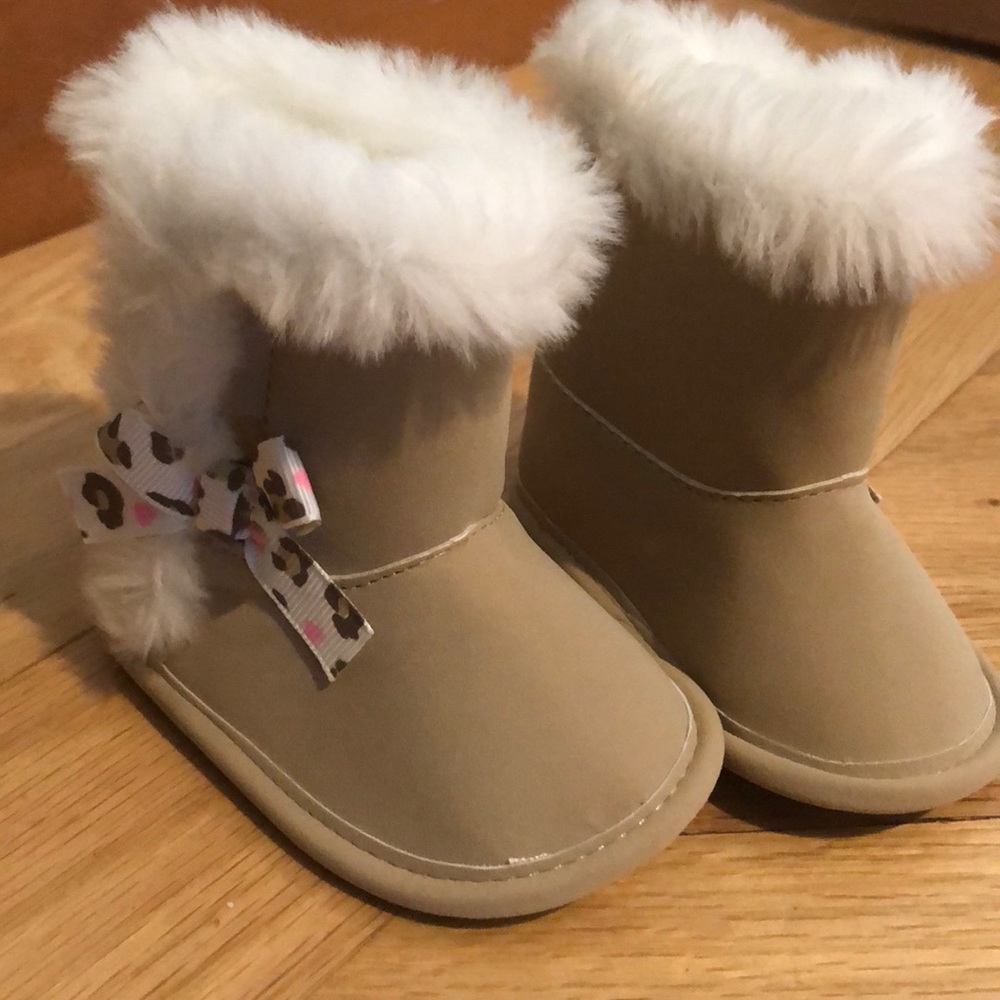 Carter’s baby bootie